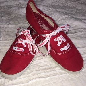 Taylor Swift RED keds